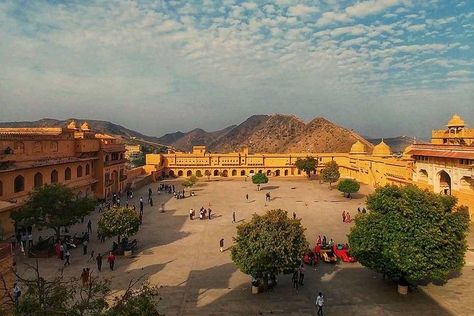 Golden Triangle Tour 3 Nights 4 Days : { Taj Mahal at Sunrise } - Inclusions and Amenities
