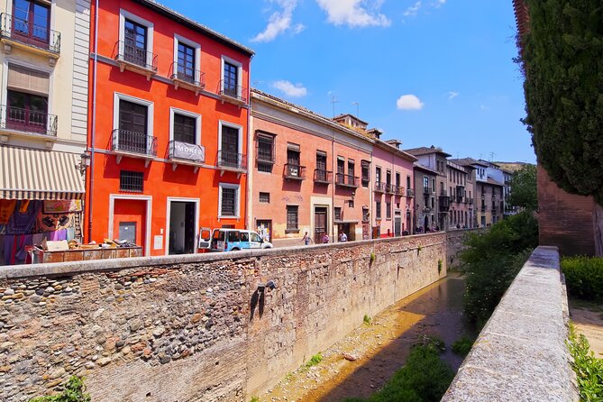 Granada: Alhambra Tickets and Other Attractions - Tour Group Size