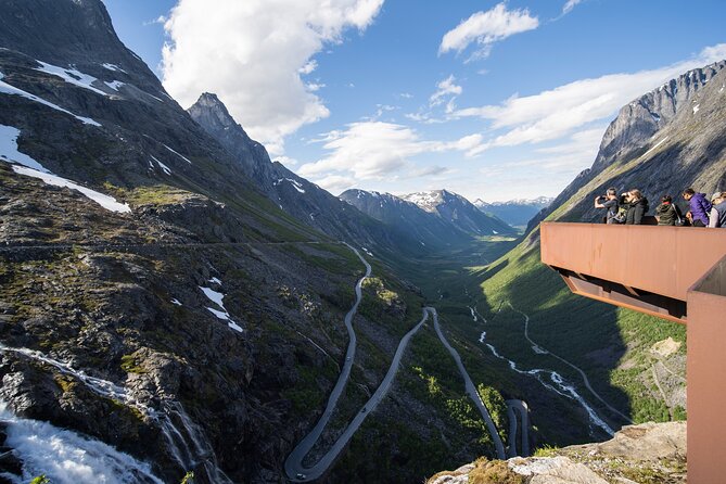 Guided Bus Tour to Trollstigen - Facilities at the Trollstigen Viewpoint