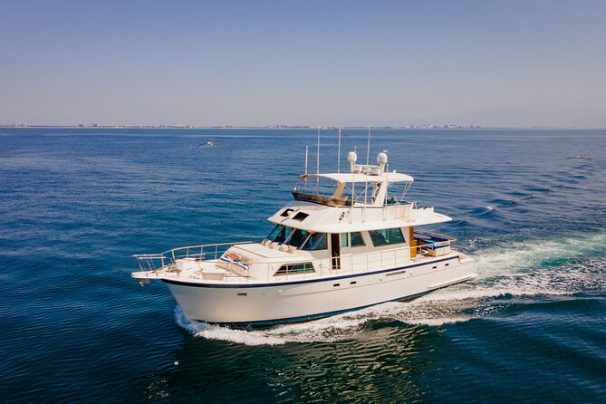 Hatteras 58-61 Luxury Yacht in Puerto Vallarta & Nuevo Nayarit - Booking and Tour Details