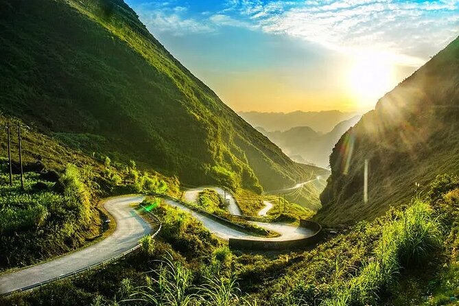 High Quality Small Group Ha Giang Loop Car Tour 3 Nights 2 Days - Meeting and Pickup Details