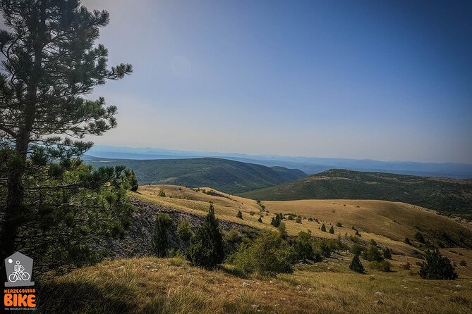 Hiking: Velika Vlajina (Čabulja 1780M Above Sea Level) - Scenic Highlights and Views