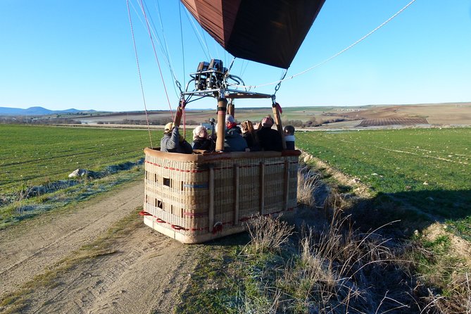 Hot Air Balloon Ride in Segovia With Toast, Picnic and Video - Guided Experience