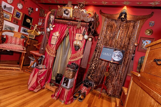 Into the Rabbit Hole: Indoor Tour at The Gregangelo Museum - Taking in Artistic Wonders