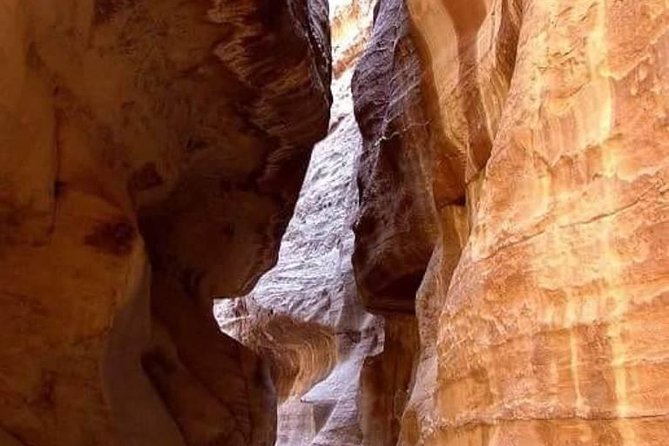 Jordan Tours Luxury Car - Pickup and Drop-off Process