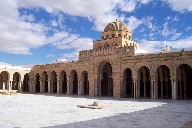 Kairouan and El Jem Small Group Tour From Tunis With Lunch - Exploring Kairouan