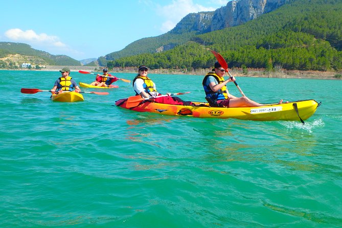 Kayak Routes In A Lake - Meeting and Logistics