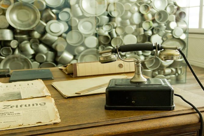 Krakow: Schindlers Factory & Jewish Ghetto Guided Tour - Tour Experience and Expectations