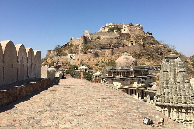 Kumbhalgarh Fort & Ranakpur Temple Private Day Trip From Udaipur - Exploring Ranakpur Temple