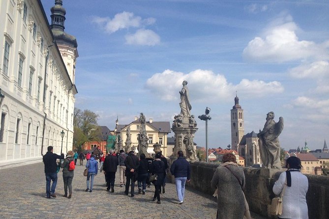 Kutna Hora Half-Day Tour From Prague, Including the Bone Church Kostnice - Visitor Impressions and Feedback