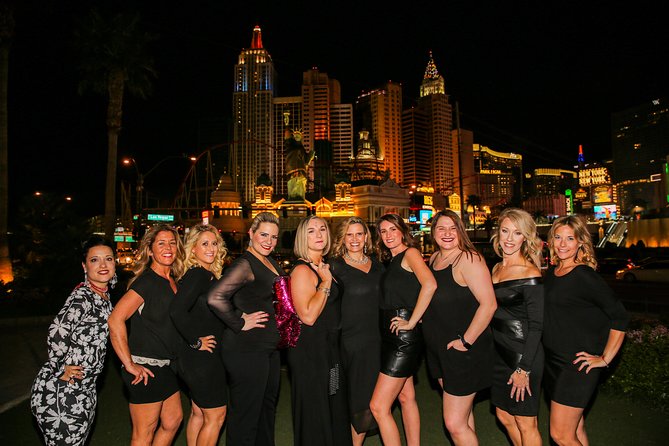 Las Vegas Photo Tour by Luxurious Vehicle - Pricing and Group Details