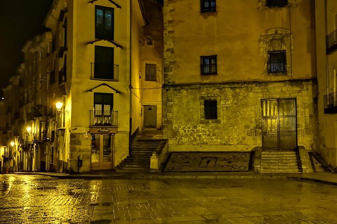 Legends Tour in Cuenca - Uncovering Mangana Towers Secrets
