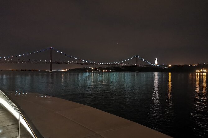 Lisbon Night Sailing Tour With a Drink- 2h Small Group Tour - Meeting Point