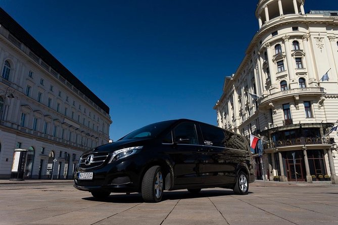 Luxury Warsaw Chopin Airport Transfer by Private Minivan Car - Pickup and Drop-off
