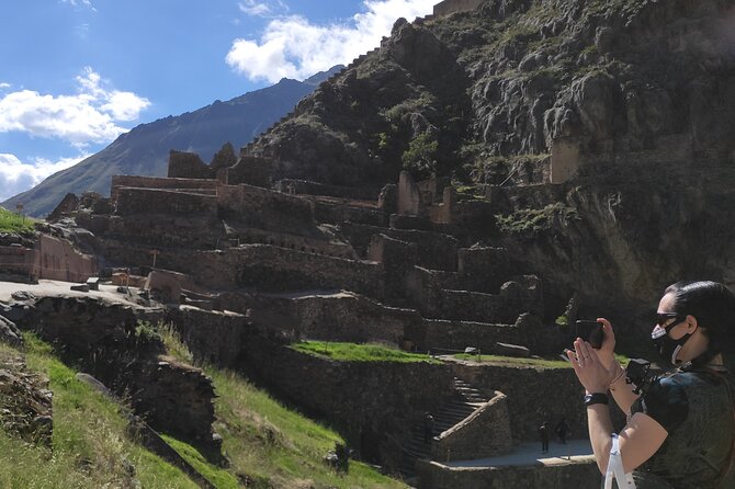 Machu Picchu and Sacred Valley 2 Days Tour From Cusco. - Transfer to Aguas Calientes
