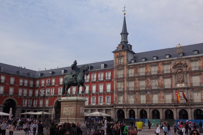 Madrid Highlights Private Walking Tour - Accessibility Features