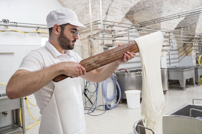 Masseria Seppunisi Tour - Mozzarella and Burrata Experience - Unique Characteristics of Burrata