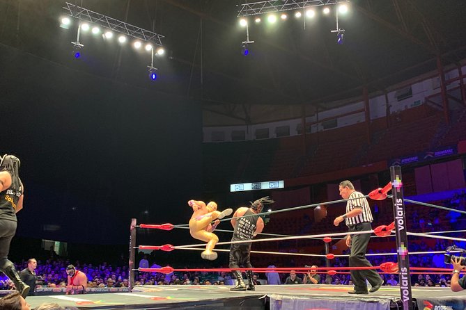 Mexican Wrestling: Experience Lucha Libre in Mexico City - Audience Engagement and Atmosphere