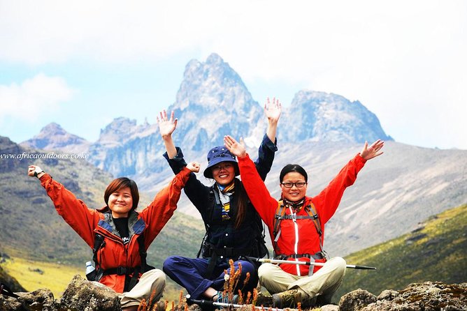 Mount Kenya Sirimon-Sirimon Route(4 Days) - Accommodation and Meals