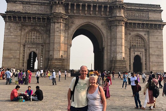 Mumbai Tour: The Most Famous Historical Spots By Car - Inclusion of Refreshments