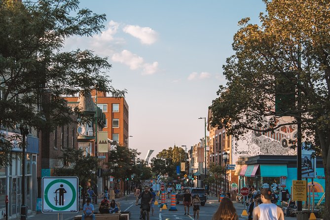 Must See Montreal Walking Tour With A Local Host - Pricing and Booking Information
