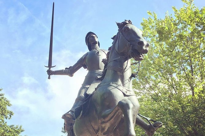 Off the Beaten Path: 16th Street and Adams Morgan Neighborhood Tour - Famous Former Residents