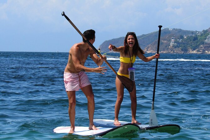Paddle Boarding At Acapulco's Bay - Meeting and End Points