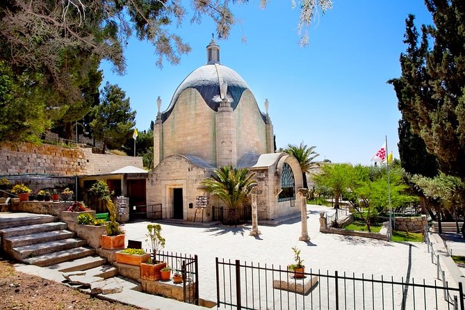 Palm Sunday in Jerusalem: Mass at Bethpage and Via Dolorosa Procession - Dress Code Guidelines