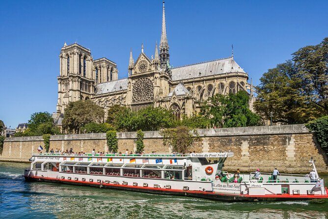 Paris - One Hour Seine River Cruise With Recorded Commentary - Customer Feedback Summary