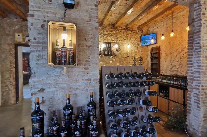 Park Sama With 1 Free Glass Vermouth or Wine With Hotel Pickup - Opportunity to Explore the Garden