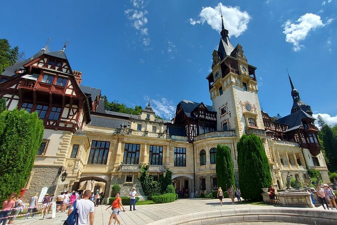Peles Castle, Dracula Castle and Brasov Old Town - Private Tour From Bucharest - Uncover the Secrets of Rasnov Citadel