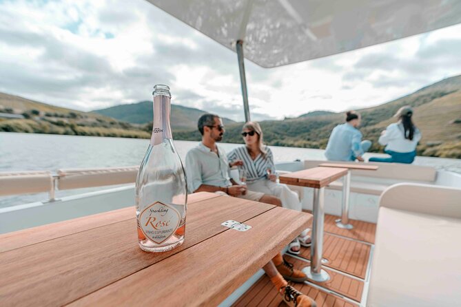 Pinhão: Private Solar Boat Tour - Wine Tasting Included - Exploring Pinhão
