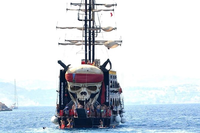 Pirate Boat Trip From Bodrum W/Lunch - Fresh Lunch and Live Commentary Onboard