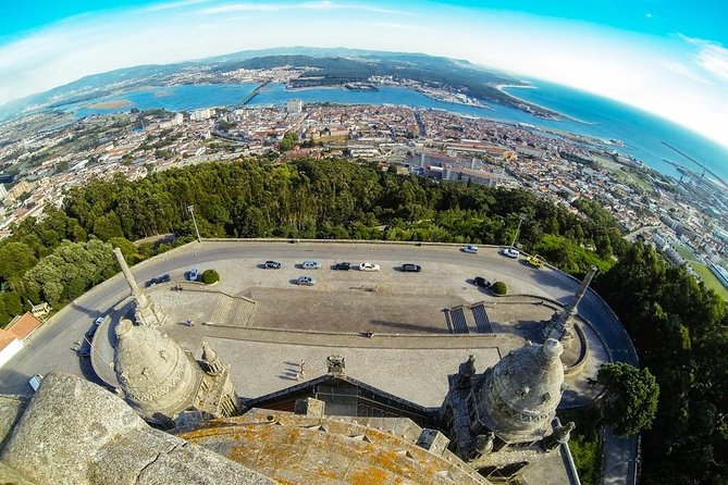 Porto: Ponte De Lima and Viana Do Castelo Food and Wine Tour  - Braga - Experiencing the Green Wine Culture