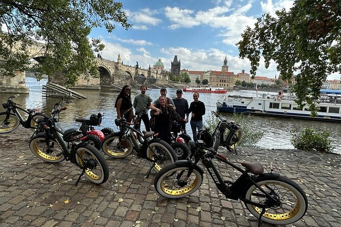 Prague Trike & E-Bike Combo Tour - Meeting Point & Logistics