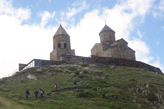Private 1-Day Tour to Kazbegi & Gergeti Trinity Church - Tour Highlights