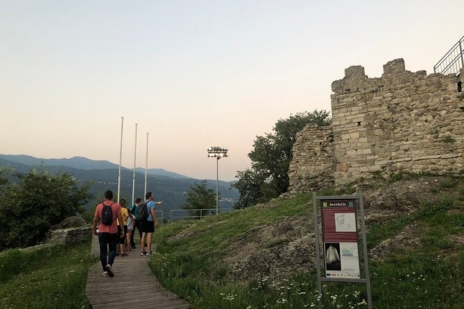 Private 2-Hour Tour of the Medieval Castle Over Lake Como - Traveler Reviews