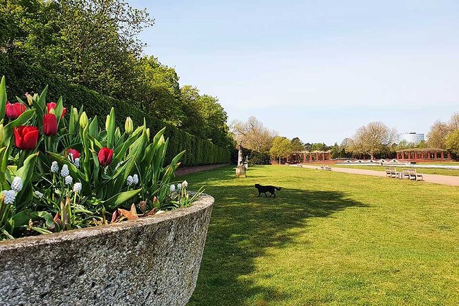 Private Audio Book City Rally in Düsseldorf'S Nordpark - Booking Information