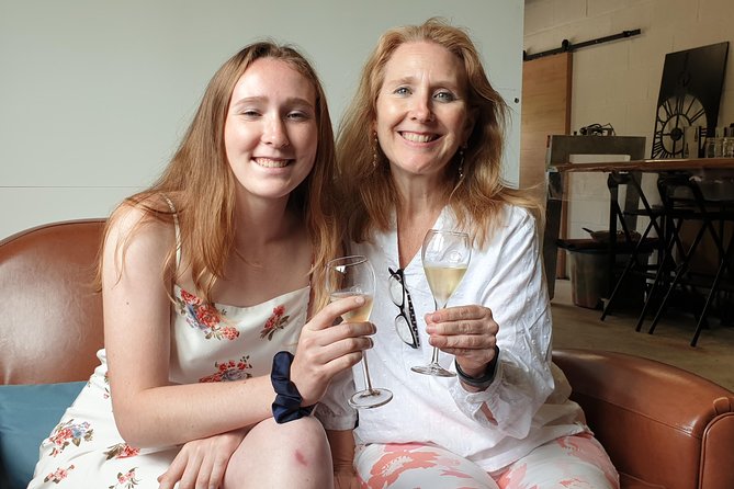 Private Champagne Big Wineries Tour - Guides and Experience