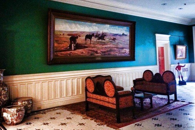 Private Drunk History Tour: Lunch, Libations & History - Menger Bar and Teddy Roosevelt