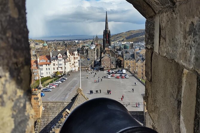 Private Edinburgh Full Day Guided Tour in a Luxury Levc Txe - Highlights of the Tour