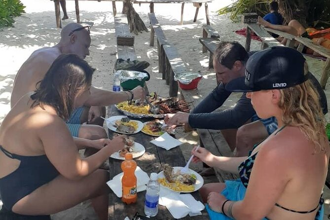 Private Full-Day Safari Blue Trip With Lunch Buffet - Dining Experience