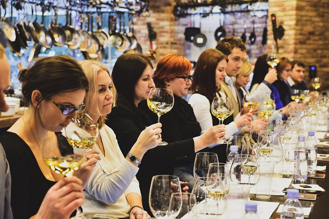 Private Lisbon Wine Tasting Trip to the Setubal Region With Hotel Pick-Up - Pickup Information