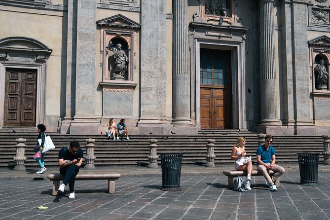 Private Milan Street Photography Walking Tour With an Artist - Exploring Iconic Milanese Locations