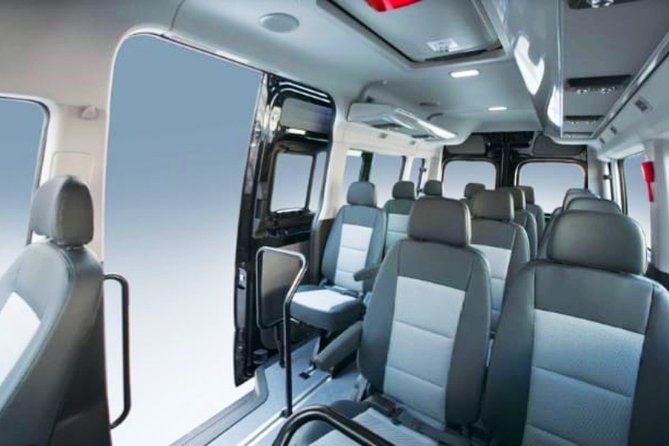 Private One Way Transfer From Arenal, La Fortuna to Manuel Antonio - Flexibility and Customization