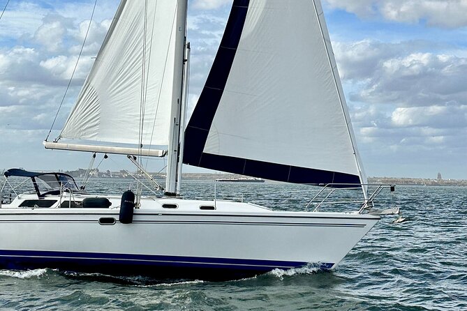Private Sail Around New York City and The Statue of Liberty - Experiencing the Private Tour
