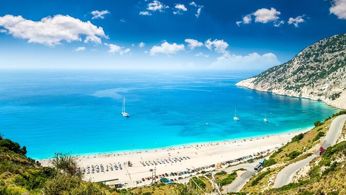 Private Shorex: Melissani,Drogarati, Myrtos & Wine Tasting - Exploring Drogarati Cave