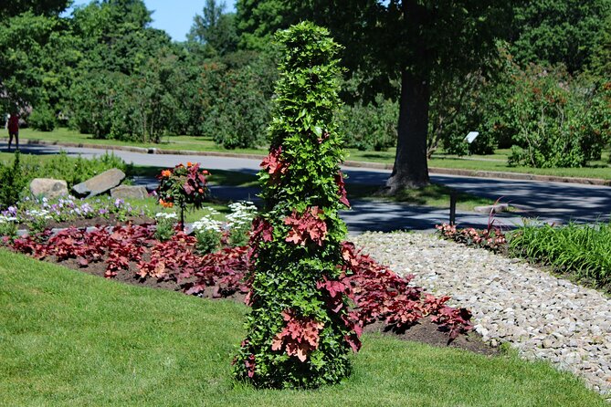 Private Tour the Montreal Garden From Kingstown - Accessibility and Dress Code