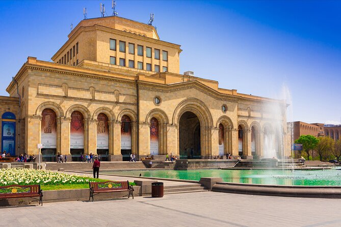 PRIVATE Tour: Yerevan Sightseeing City TOUR & Garni Temple - Meeting and Pickup