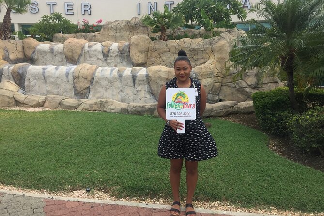 Private Transfer From Montego Bay Airport to Ocho Rios - Accessibility and Accommodations